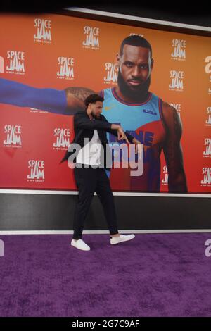 Klay Thompson 07/12/2021 die Weltpremiere von „Space Jam: A New Legacy“ fand im La statt Live Regal Cinemas in Los Angeles, CA Foto von Izumi Hasegawa/HollywoodNewsWire.net Quelle: Hollywood News Wire Inc./Alamy Live News Stockfoto