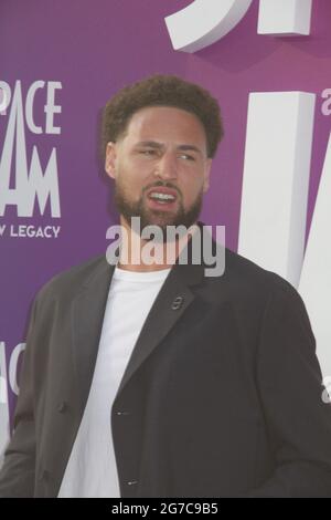 Klay Thompson 07/12/2021 die Weltpremiere von 鉄pace Jam: A New Legacy・fand im La statt Live Regal Cinemas in Los Angeles, CA Foto von Izumi Hasegawa/HollywoodNewsWire.net Quelle: Hollywood News Wire Inc./Alamy Live News Stockfoto