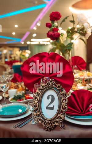 Ein Schild für die Tischreservierung im Restaurant. Stockfoto