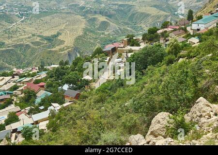 Dorf Gunib, ländliche Ortschaft und Verwaltungszentrum des Distrikts Ghunib der Republik Daghestan. Stockfoto