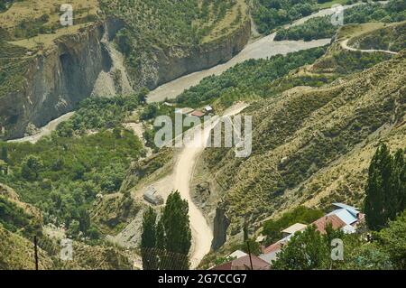 Dorf Gunib, ländliche Ortschaft und Verwaltungszentrum des Distrikts Ghunib der Republik Daghestan. Stockfoto