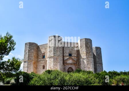 Castel del Monte, Festung für Friedrich II von Schwaben, Kaiser des Heiligen Römischen Reiches, in Apulien gebaut. Stockfoto