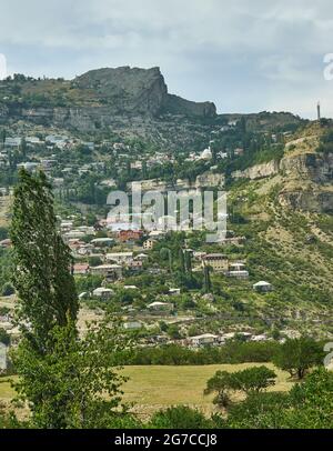 Dorf Gunib, ländliche Ortschaft und Verwaltungszentrum des Distrikts Ghunib der Republik Daghestan. Stockfoto