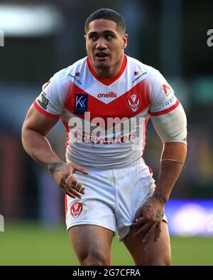 Aktenfoto vom 26-03-2021 von St. Helens' Sione Mata'utia. Ausgabedatum: Dienstag, 13. Juli 2021. Stockfoto