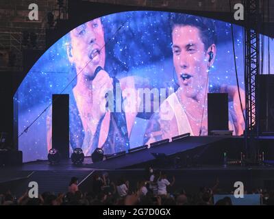 Verona, Italien. Juli 2021. Benji & Fede durante Benji & Fede all'Arena di Verona, Concerto cantante italiano in Verona, Italia, 11 luglio 2021 Quelle: Independent Photo Agency/Alamy Live News Stockfoto