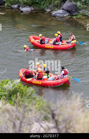 Rinconada, New Mexico - Rafter mit New Mexico River Adventures auf dem Rio Grande in der Rio Grande Gorge. Stockfoto