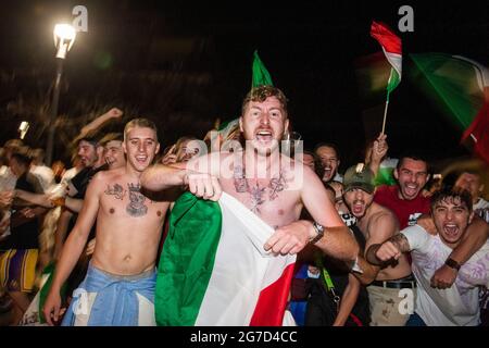 Italien, Casorezzo, EM-Finale Italien-England, italienische Fans - 11. Juli 2021 - Stockfoto