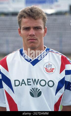 firo Fuvuball, Fußball, 1. Bundesliga, Saison 1996/1997, Archivfoto, 96/97 Archivbilder, FC Hansa Rostock, Fotowand, 1996 Marco Hinz, Halbfigur, Hochformat Stockfoto