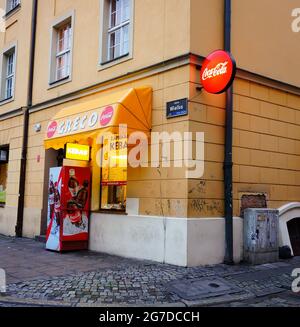 POZNAN, POLEN - 16. Oktober 2013: Die Vorderseite eines griechisch-griechischen Fast-Food-Restaurants im Stadtzentrum Stockfoto