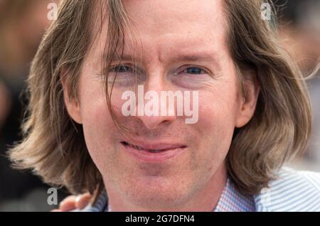 Wes Anderson nahm am 13. Juli 2021 an der französischen Dispatch Photocall im Rahmen der 74. Internationalen Filmfestspiele von Cannes in Cannes, Frankreich, Teil. Foto von Aurore Marechal/ABACAPRESS.COM Stockfoto