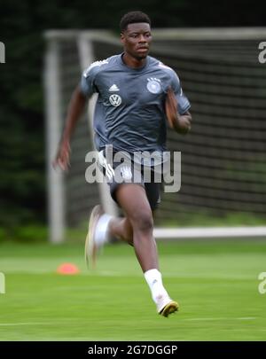 13. Juli 2021, Hessen, Frankfurt/Main: Ragnar Ache sprintet beim Abschlusstraining der deutschen Olympiamannschaft im Frankfurter Stadion. Das Olympische Fußballturnier in Tokio findet vom 22. Juli bis 7. August statt. Foto: Arne Dedert/dpa Stockfoto