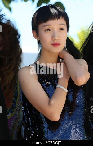 11. Juli 2021, Cannes, Provence Alpes Cote d'Azur, Frankreich: Schauspielerin MIYI HUANG während der "Streetwise"-Fotowand im Rahmen des 74. Jährlichen Cannes Film Festival in Cannes, Frankreich (Bildquelle: © Mickael Chavet via ZUMA Wire) Stockfoto