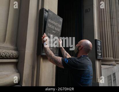 Im Stadtzentrum von Glasgow werden die Dreharbeiten für den vermutlich neuen Indiana Jones 5-Film mit Harrison Ford fortgesetzt. Bilddatum: Dienstag, 13. Juli 2021. Stockfoto