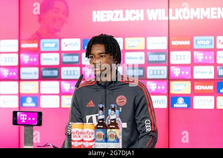 Präsentation von Omar RICHARDS (FC Bayern München) am 13. Juli 2021 in München. Poolfotos / FC Bayern München via Fotoagentur Sven Simon ¬ Stockfoto