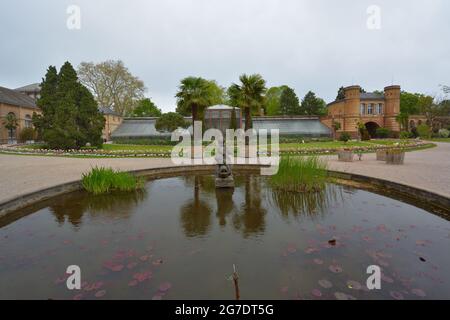 Karlsruhe, Deutschland: Orangerie-Gebäude im Botanischen Garten, Schlosspark, Karlsruhe, Baden-Württemberg, Deutschland Stockfoto