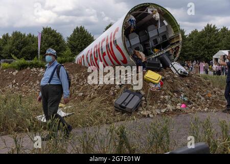 Felicity O'Rourke's „Extinction“ Garden beim RHS Hampton Court Palace Garden Festival 2021, London Borough of Richmond upon Thames, Großbritannien Stockfoto