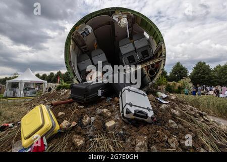 Felicity O'Rourke's „Extinction“ Garden beim RHS Hampton Court Palace Garden Festival 2021, London Borough of Richmond upon Thames, Großbritannien Stockfoto