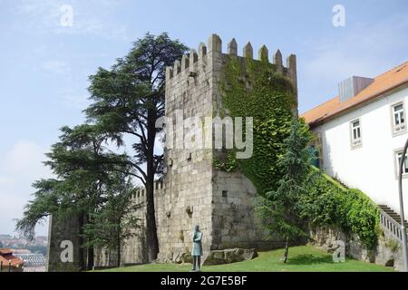 Fernandine Mauern, Mauern von Dom Fernando, Muralhas Fernandinas, Porto, Portugal, Europa Stockfoto