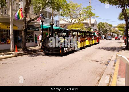 Conch Tour Train, die Besucher seit 1958 unterhalten. Kein Key West Urlaub ist komplett ohne die weltberühmte Conch Train Tour zu buchen. Stockfoto