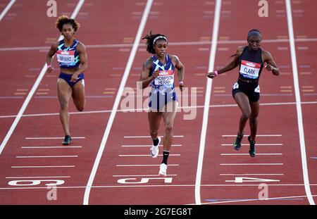 Jamaikas Elaine Thompson-Herah gewinnt die 200-m-Frauenmeisterschaft während des Grand Prix von Muller in der Wanda Diamond League im Gateshead International Stadium. Bilddatum: Dienstag, 13. Juli 2021. Stockfoto