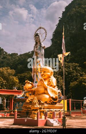 Wat Khao Isan und Wat Thepprathan in Ratchaburi, Thailand Stockfoto