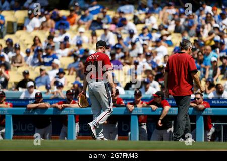 Arizona Diamondbacks Pitcher Merrill Kelly (29) tritt während eines MLB-Spiels in der regulären Saison gegen die Los Angeles Dodgers aus, Sonntag, 11. Juli 2021, in Los Stockfoto