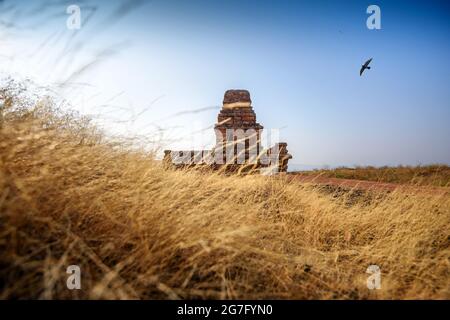 Blick auf den oberen Shivalaya auf dem nördlichen felsigen Hügel in Badami, Karnataka, Indien. Es ist unesco-Weltkulturerbe und Ort der erstaunlichen chalukya dynast Stockfoto