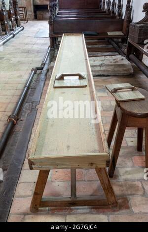 Eine Sandtafel Lehrhilfe in St. Mary's Church, Dennington, Suffolk, Großbritannien Stockfoto