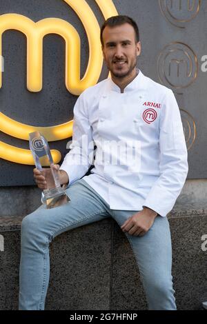 Madrid, Spanien. Juli 2021. Arnau Paris posiert während der Porträtsitzung als Gewinner des Meisterkochs 9 in Madrid. Kredit: SOPA Images Limited/Alamy Live Nachrichten Stockfoto