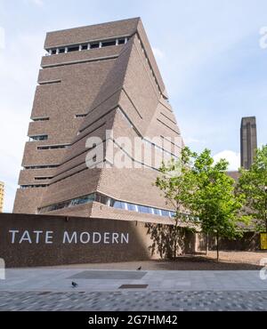 Switch House Erweiterung zur Tate Modern am Südufer Erweiterung der Galerie auf der Rückseite des ursprünglichen Gebäudes Stockfoto