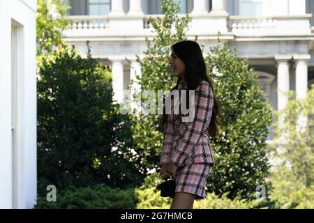 Die amerikanische Schauspielerin Olivia Rodrigo kommt am 14. Juli 2021 zu einem Treffen mit Präsident Joe Biden und Dr. Anthony Fauci, um Impfstoffe im Weißen Haus zu fördern. Foto von Yuri Gripas/ABACAPRESS.COM Stockfoto