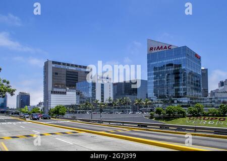 LIMA, PERU - 03. März 2021: Bürogebäude, Finanzzentrum in San Isidro Peru. Stockfoto