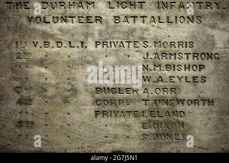 Das denkmalgeschützte Durham Light Infantry Cross in der Nähe der Kathedrale von Durham, das Soldaten des Regiments gewidmet ist, die im 2. Burenkrieg (1899-1902) starben. Stockfoto