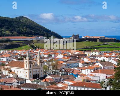 São Sebastião Fort über den Dächern von Angra do Heroismo, Terceira Island Stockfoto