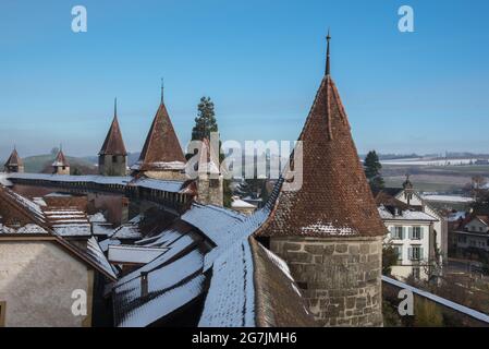 Wunderschöne Landschaft der mittelalterlichen Stadt Murten in der Schweiz Stockfoto