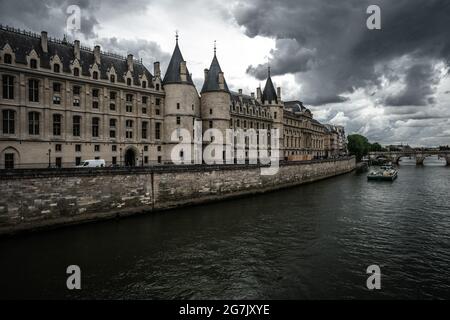 Das Panorama der Stadt Paris und der seine Stockfoto