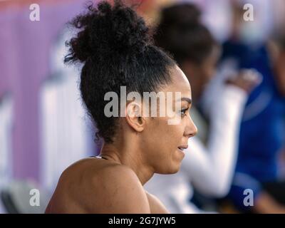 Gateshead, Großbritannien. Juli 2021. Katarina Johnson-Thompson aus Großbritannien, die sich beim Gateshead 2021 Müller British Grand Prix im Gateshead International Stadium ausruhte. Kredit: SOPA Images Limited/Alamy Live Nachrichten Stockfoto