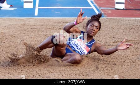 Gateshead, Großbritannien. Juli 2021. Khaddi Sagnia aus Schweden tritt beim Weitsprung-Finale der Frauen beim Gateshead 2021 Müller British Grand Prix im Gateshead International Stadium an. Kredit: SOPA Images Limited/Alamy Live Nachrichten Stockfoto