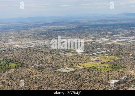 Luftaufnahme der Skyline der Innenstadt von Phoenix, Arizona mit Blick nach Nordosten auf die USA Stockfoto