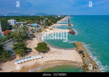 Luftaufnahme des PMY Beach in Rayong, Thailand Stockfoto