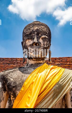 Wat Worachettharam Tempel, sitzender buddha in Phra Nakhon Si Ayutthaya, historische Stadt in Thailand Stockfoto