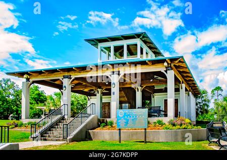 Der Fort Maurepas Park Pavillon ist am 1. Juli 2021 in Ocean Springs, Mississippi, abgebildet. Stockfoto