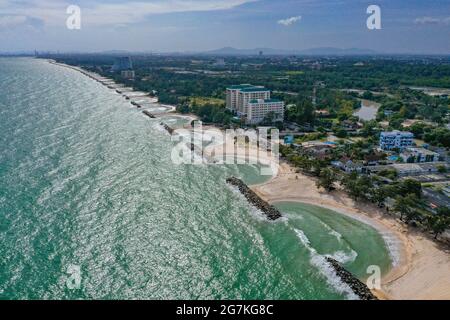 Luftaufnahme des PMY Beach in Rayong, Thailand Stockfoto