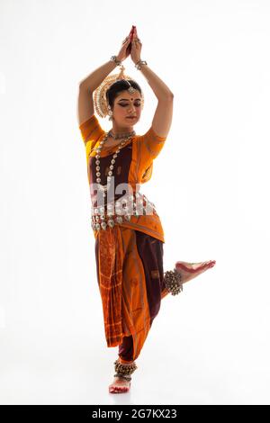 Odissi-Tänzerin mit Namaste-Mudra Stockfoto