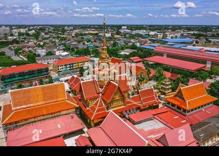 Wat Phra Pathom Chedi Ratchaworamahawihan oder Wat Phra Pathommachedi Ratcha Wora Maha Wihan, in Nakhon Pathom, Thailand Stockfoto