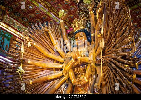 Wat Metta Thamrat oder Wat Metta Tham Photiyan in Kanchanaburi, Thailand Stockfoto