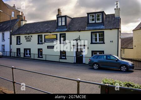 Das Black Bull Inn & Hotel am Kirchentor in Moffat. Blick in Richtung Stadtzentrum Stockfoto