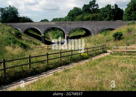 Die fünf Bögen auf dem Great Central Walk in der Nähe von Newton, Warwickshire, England, Großbritannien Stockfoto