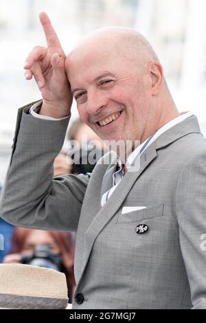 Cannes, Frankreich, 15. Juli 2020. Regisseur Jacques Audiard nimmt am 14. Juli 2021 an den Les Olympiades (13. Pariser Bezirk) während der 74. Jährlichen Filmfestspiele von Cannes Teil. Foto von David Niviere/ABACAPRESS.COM Quelle: Abaca Press/Alamy Live News Stockfoto