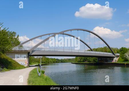 Brücke Überquerte Den Datteln-Hamm-Kanal, Ruhrgebiet, Nordrhein-Westfalen, Deutschland, Europa Stockfoto